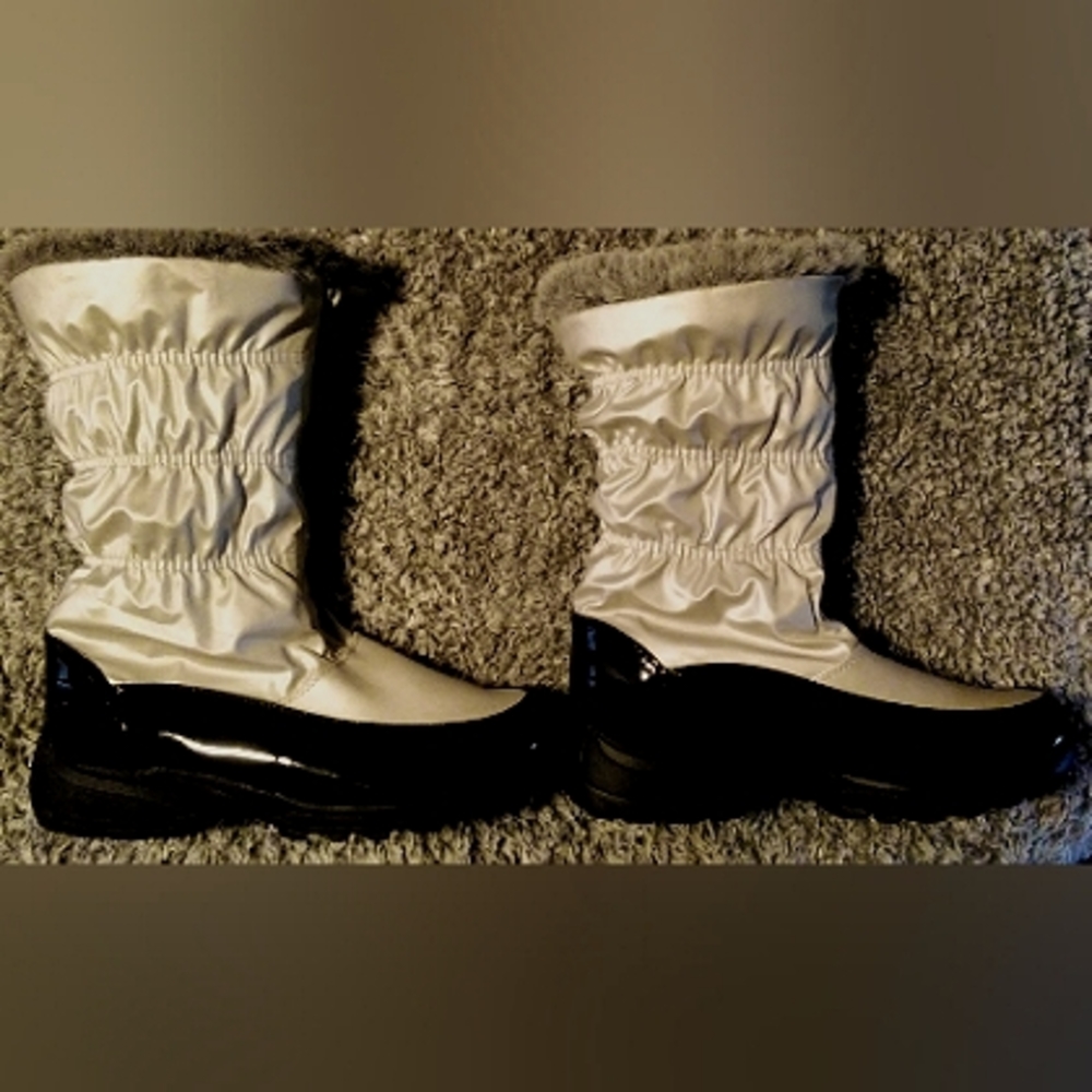 Totes Snow Boots Silver Women's 8m